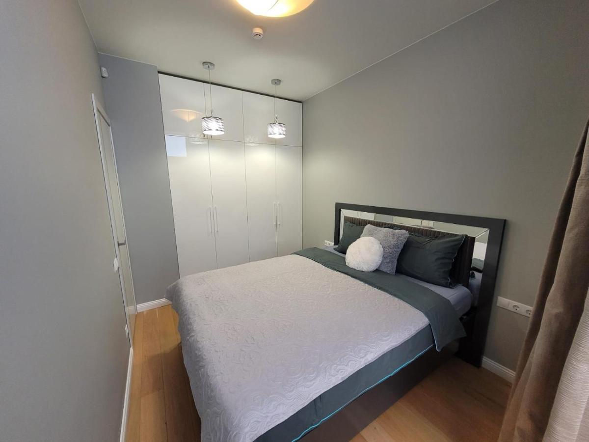 New Apartment,Free Parking In The Center Klaipeda Luaran gambar
