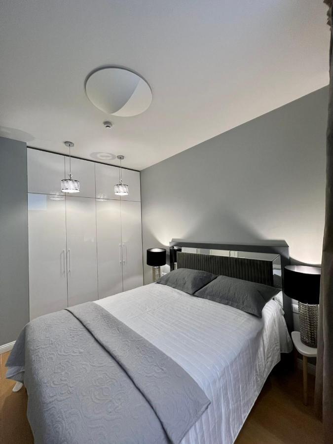 New Apartment,Free Parking In The Center Klaipeda Luaran gambar